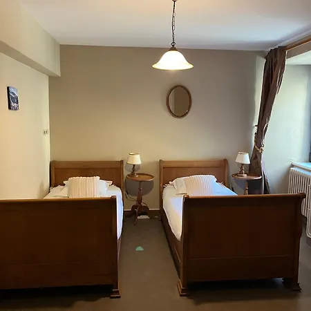 Gite-auberge Du Pont De Lanau Hotel Neuvéglise