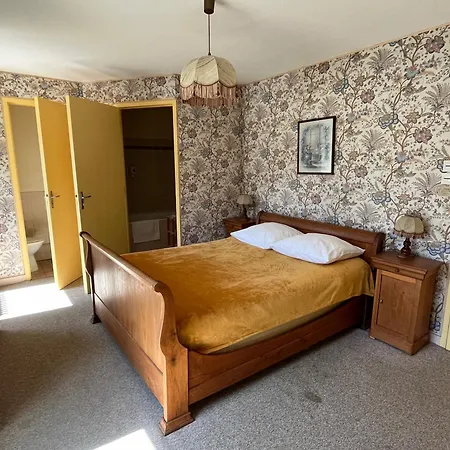 Gite-auberge Du Pont De Lanau Hotel