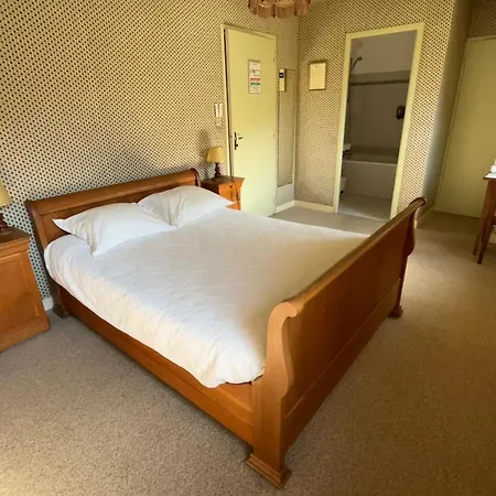 Gite-auberge Du Pont De Lanau Hotel